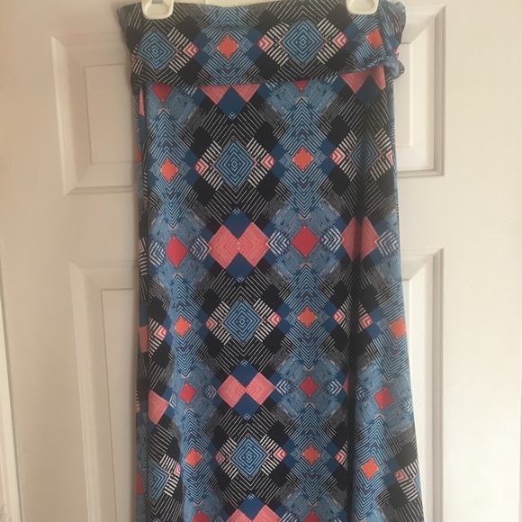 LuLaRoe maxi skirt size M - Picture 3 of 6